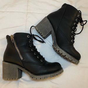Women’s Black Lace-up Combat booties